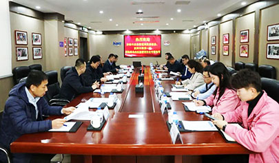 峻海總經(jīng)理孫藝向濟南市應急局魏強副局長數(shù)說應急